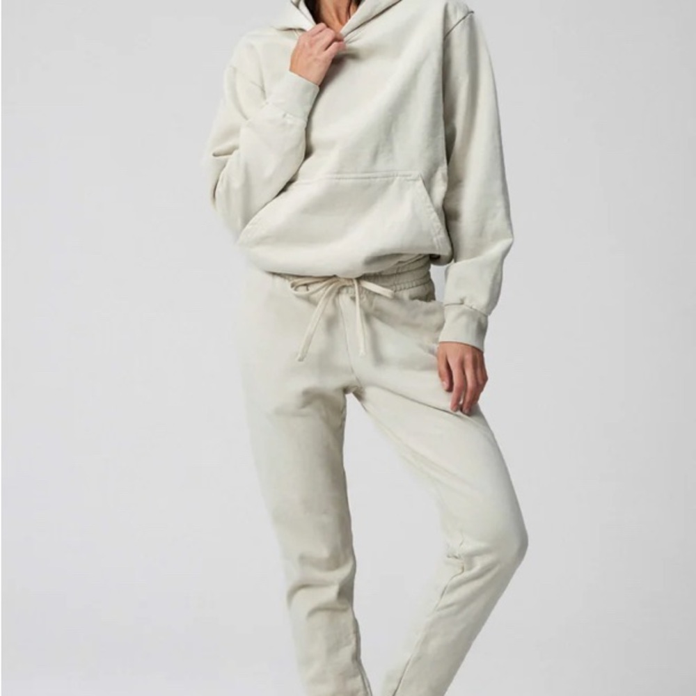 Talentless Women's sweatsuit